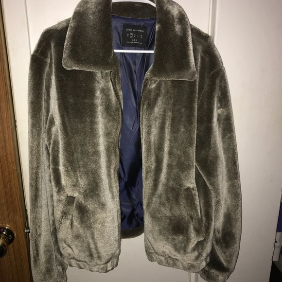 UO Faux Fur Tan Jacket - Picture 2 of 3
